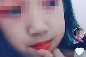 担心！9岁女孩浓妆艳抹，30多个群里“做生意”……虚拟世界的儿童社交令人担忧图片