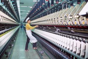 为了搞定羊毛配色 数学博士钻进车间找数据图