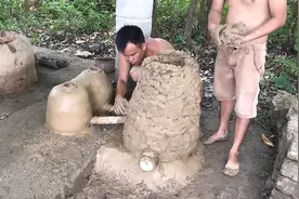 小哥教你如何用原始技术炼铜，过程也不难，家里有矿的可以试试视频封面