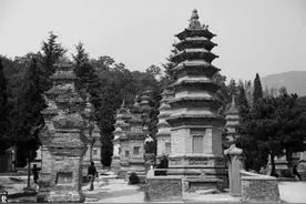 电影《少林寺》走红之前，千年古刹少林寺竟如此破败不堪图片