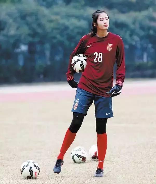 时隔16年,中国女足亚运会再夺银牌!背后的故事却无人知晓……