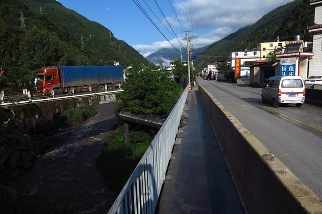 滇缅公路最精彩的路段:下关到保山