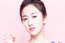 《巴啦啦小魔仙》“严莉莉”，靠快女走红，因身高太矮只能演女配视频封面
