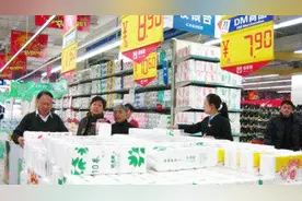 现在流行黄色卫生纸，真的比白纸安全吗？专家说出了实情