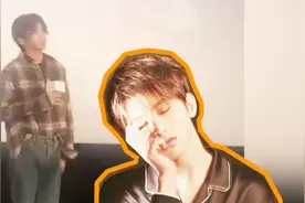 蔡徐坤深夜发朋友圈，还可以再跳湿一件衣服