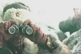 二战经典：俄罗斯前苏联冬季反击战，炮阵对德军坦克，场面宏大视频封面