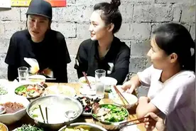 陈坤回乡扶贫调研忆往事 曾闻到家乡味道机场飙泪视频封面