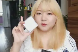底妆测评：纪梵希新旧两款散粉10小时测评对比视频封面