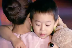 霸道总裁的自闭症儿子，竟然喊灰姑娘妈妈，霸道总裁很无奈视频封面
