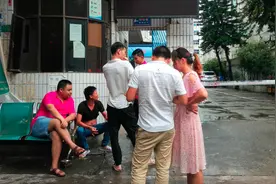 广东东莞：实拍厚街镇白豪工业区，如今工业区很多工厂都在招人！视频封面