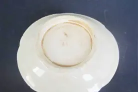 盘子底部发黄怎么办？用它擦几下恢复光亮，可惜没几个人知道