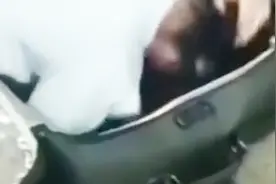 女子想偷渡入境土耳其，竟把自己塞进行李箱，安检：当我不存在？视频封面