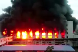 银川一轮胎厂突发火灾 现场上空浓烟滚滚 万幸无人员伤亡视频封面