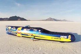 世界最快摩托车，时速飙到605km/h，这么快却只能躺着开视频封面