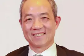 美股10年涨3倍，A股为何原地踏步？前高盛合伙人：经济太复杂视频封面