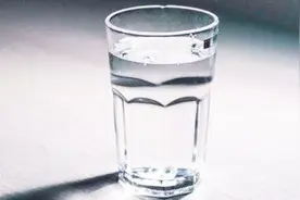 开水太烫喝不下去？教你一招快速让开水变凉，太实用了