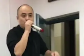 老师超快语速饶舌讲英语，学生：很有趣视频封面