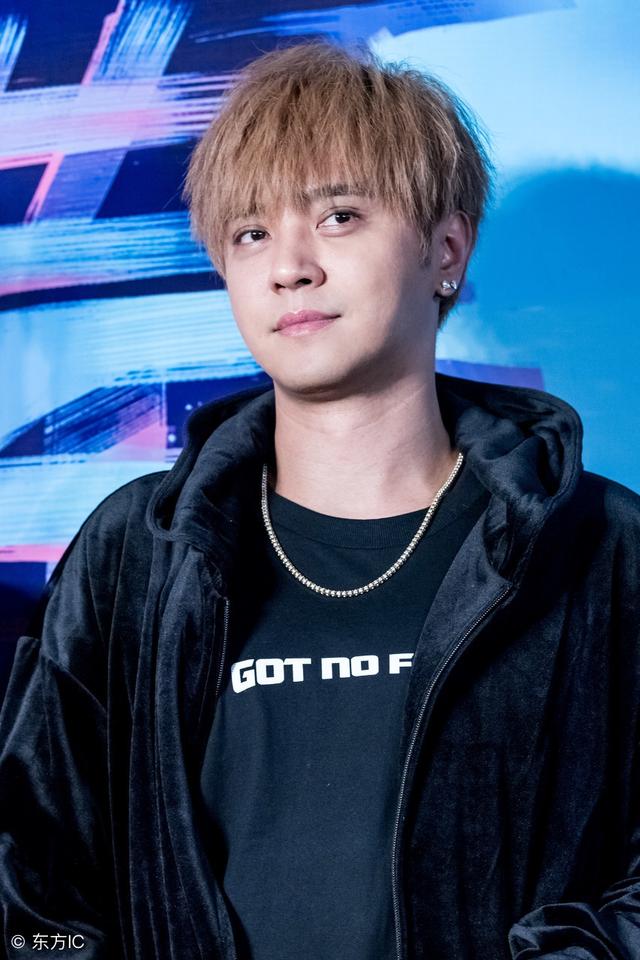 《篮球火》偶像三巨头的巅峰对决主演:言承旭 罗志祥 吴尊 周采诗