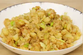 土豆这样做太香了，水里一煮，再捣成泥，一口下去满嘴香