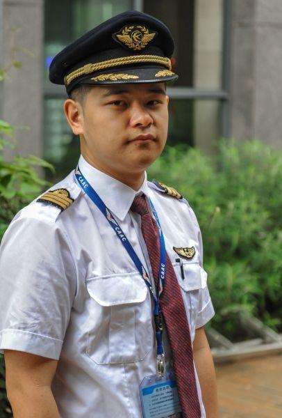 �������� н���ഫ����������������ʦͽ��