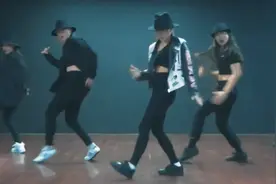 露脐小姐姐，完美劲爆舞蹈，最完美的女生迈克尔杰克逊舞蹈！视频封面