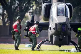绿媒：台军3架直升机在南投学校隐密起降图片