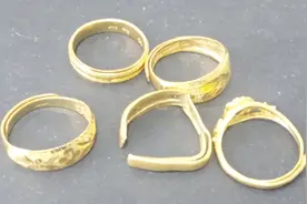 黄金戒指带了几天就歪歪扭扭，应该选多重？什么款式才不会变形？视频封面