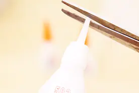 粘上了502的剪刀上怎么可以扔掉？别着急，只需一招轻松解决视频封面