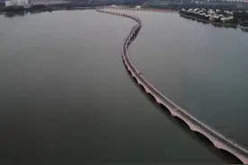 比西湖白堤还壮美！青浦“彩虹桥”免费开放了 观光又添新地标视频封面