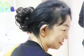 0913 56岁语后聋患者自述从无声到有声过程视频封面