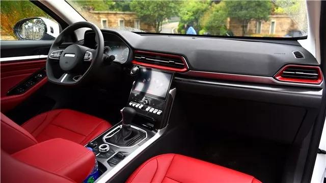 试驾哈弗F5丨专为“收割”90后而来？试过才知道