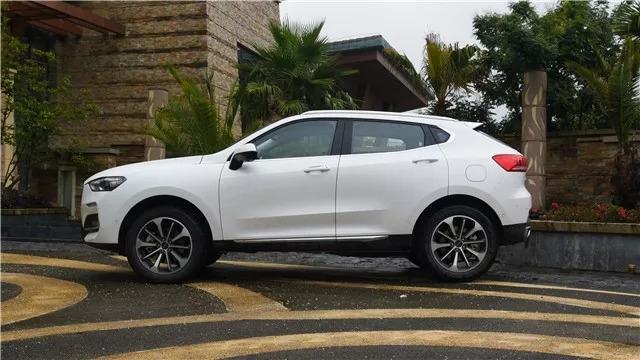 试驾哈弗F5丨专为“收割”90后而来？试过才知道