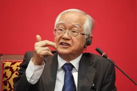 吴敬琏批农民进城拉动需求论：想买大房子但没钱，这种需求不真实视频封面