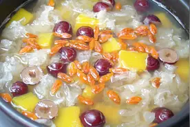 入秋后女人要常喝这一碗羹，补血养颜不发胖，学会要多给家人煲视频封面