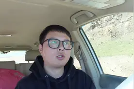 小伙租了辆普拉多去西藏自驾游，保险是怎么算的？出车祸要赔钱吗视频封面