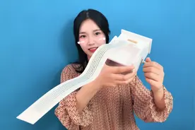 试玩超神奇的“手摇音乐盒”，纸带放进去，就可以听到美妙的音乐视频封面