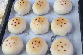 中秋节快到了，今天分享个酥皮月饼做法，这样做层层酥脆，超美味