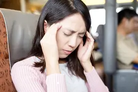 晕车难受头疼想吐，教大家2个小方法，可以快速缓解晕车视频封面