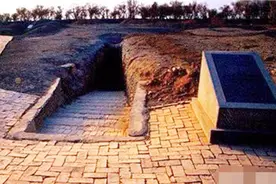 唐朝驻边大将死后没棺可葬，士兵用纸做棺木，专家：张张都是国宝视频封面