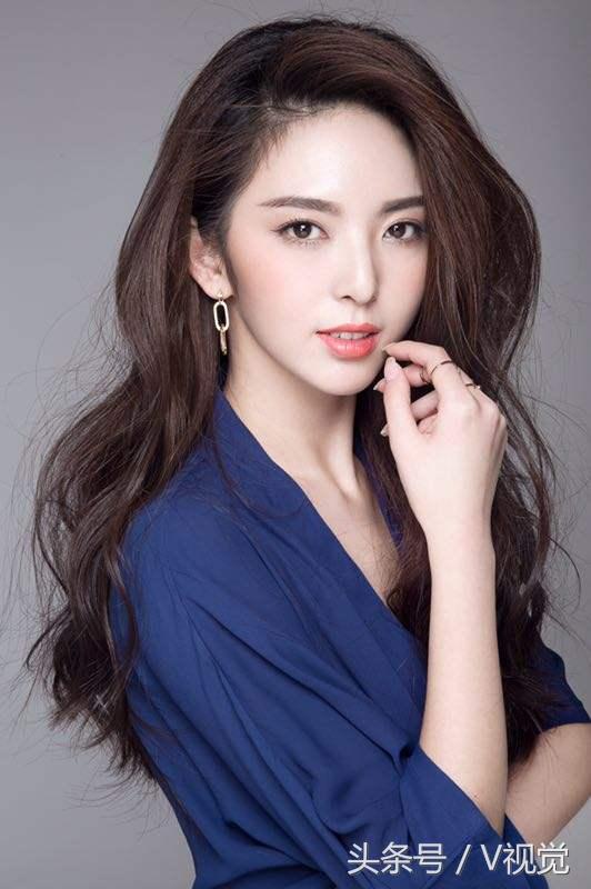 《刀锋下的替身》中的女演员