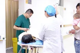 剖宫产后四个月再怀孕~23岁女子大出血视频封面