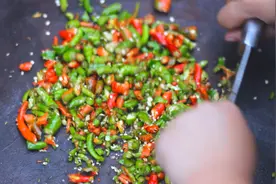 辣椒绝对美味的做法，这样炒的辣椒吃起来才过瘾