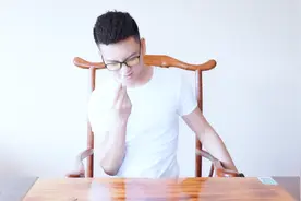 魔术揭秘：香烟是怎么塞进鼻子的？视频封面