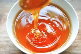 太省钱了 只要简单几步 就能把白糖变成蜂蜜一样的糖浆