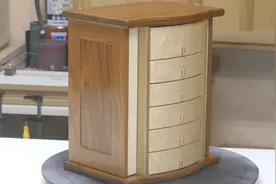 国外老木匠制作超漂亮首饰盒的过程，送给老伴当礼物视频封面