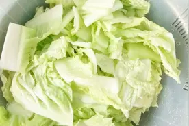 切菜到底是先洗后切，还是先切后洗？原来一直都做错了