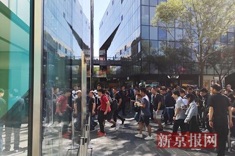 苹果iPhone Xs今日开售