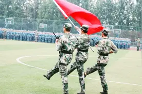 大学生军训时，哪些教官都是什么兵？离开校园这么多年才知道！