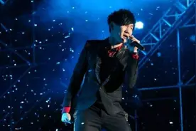 林俊杰一首很少人听过的恐怖歌曲《杀手》，歌词写得非常大胆