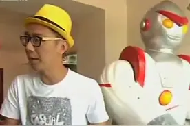 奥特曼不打怪兽竟在做刀削面！沈阳的刀削面都是这样做出来的吗？视频封面